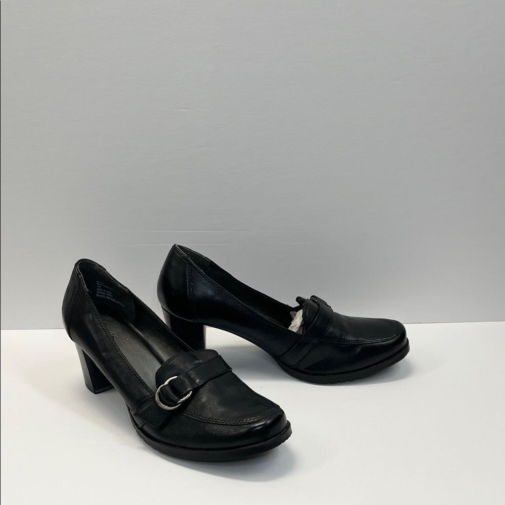 Bass Savvy Pump Black Leather Double Ring Slip On Block Heel Shoe Size 8.5 M Us